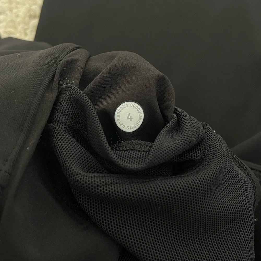 Lululemon On The Fly 7/8 Pant - Picture 15 of 15